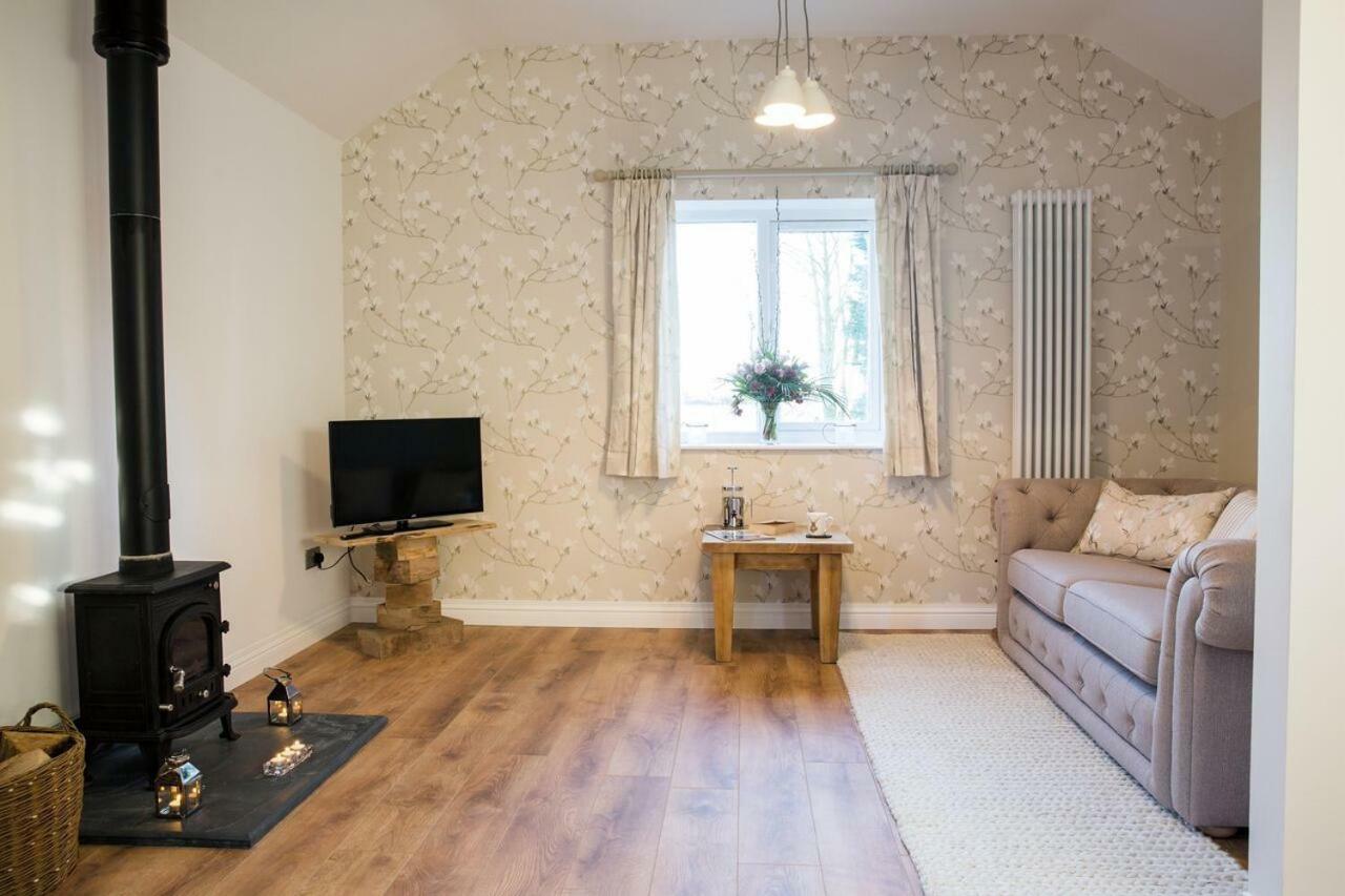Thrush Nest Cottages - Wren Cottage Sleeps 4, 2 Bedrooms & Stable Cottage Sleeps 2, 1 Bedroom York Dış mekan fotoğraf