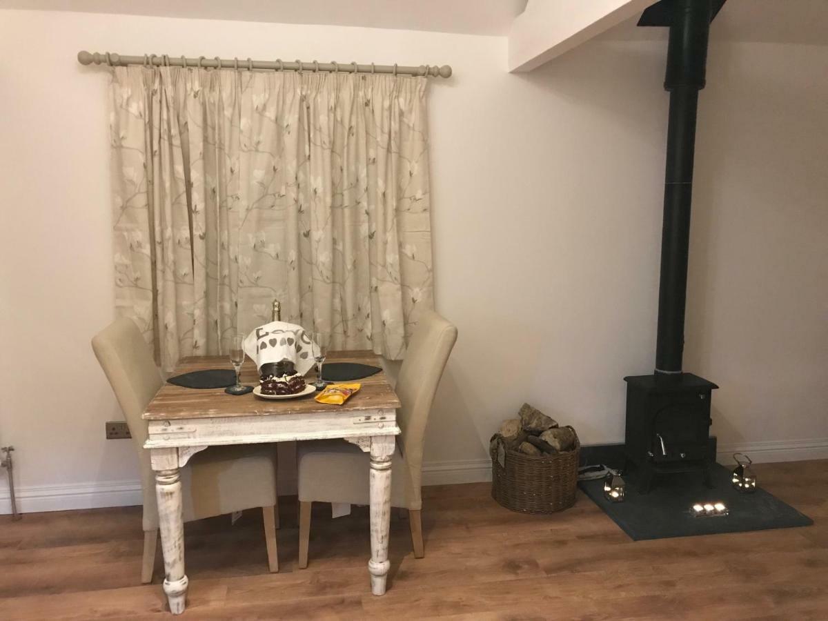 Thrush Nest Cottages - Wren Cottage Sleeps 4, 2 Bedrooms & Stable Cottage Sleeps 2, 1 Bedroom York Dış mekan fotoğraf